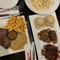 Photo taken at Tony Roma&amp;#39;s Ribs, Seafood, &amp;amp; Steaks by Janey on 3/19/2019