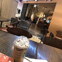 Photo taken at Starbucks by Jelome D. on 5/1/2018