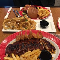 Photo taken at TGI Friday&#39;s by Mujdenur I. on 3/11/2017