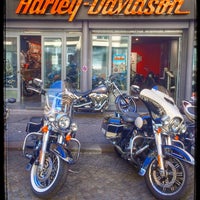 Photo taken at Harley Davidson Étoile by Benoît D. on 7/10/2015