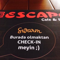Das Foto wurde bei Cool Escape Cafe &amp;amp; Bistro von Kadir S. am 5/11/2015 aufgenommen