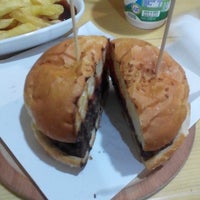 Photo taken at Komşu Kasap Burger &amp;amp; Steakhouse by .... .. on 4/2/2015