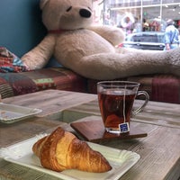 รูปภาพถ่ายที่ emma Café-Bar โดย حُسام بن خالد เมื่อ 8/17/2019