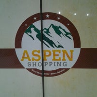 Foto tirada no(a) Aspen Shopping por Cliquet D. em 1/28/2014