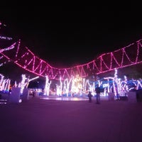 Photo taken at Christmas In The Park by Nardiuxxer O. on 12/19/2023