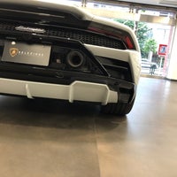 Photo taken at Lamborghini Azabu by Atsushi on 7/11/2021