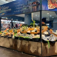 Photo taken at Marché Couvert Saint-Martin by JeanMat on 3/7/2020