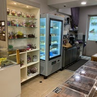 Photo taken at Pâtisserie Tholoniat by JeanMat on 5/11/2019