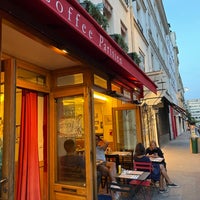 Photo taken at Coffee Parisien by JBA🇶🇦 on 8/29/2022