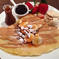 Photo taken at Max Brenner Chocolate Bar by Jojo F. on 5/25/2014