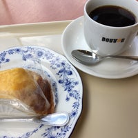 Photo taken at Doutor Coffee Shop by 106s16 on 11/16/2017