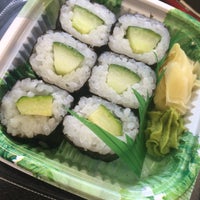 Das Foto wurde bei Sushi! by Bento Nouveau von Gaudiness am 10/1/2015 aufgenommen