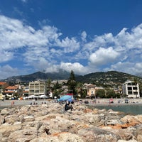 Photo taken at Plage de Roquebrune Cap Martin by Koen T. on 7/11/2022