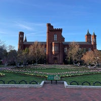 Photo taken at Smithsonian Castle Visitor History by Margarita K. on 4/2/2022