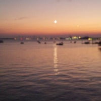 10/4/2012にApril S.がThe Deck at Harbor Pointeで撮った写真