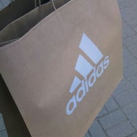 Adidas Outlet Store Centrs 1 de 883 visitantes
