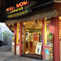 Photo taken at Maui Wowi Hawaiian Coffees &amp;amp; Smoothies at Pier 39 by River M. on 11/22/2013