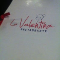 Das Foto wurde bei La Valentina Restaurante &amp;amp; Bar von Emilio C. am 2/28/2013 aufgenommen