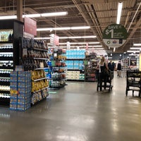 Photo taken at Mariano&amp;#39;s Fresh Market by Andrew W. on 9/19/2020