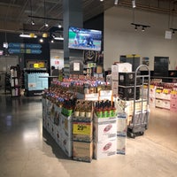Photo taken at Mariano&amp;#39;s Fresh Market by Andrew W. on 8/23/2020