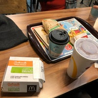 Photo taken at McDonald&amp;#39;s by Leopaul d. on 12/6/2018
