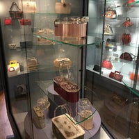 Photo taken at Museum of Bags and Purses by Natalia N. on 4/14/2018