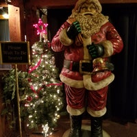 Photo taken at Gino&amp;#39;s East by Katie L. on 12/15/2017