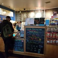 11/4/2017 tarihinde Katie L.ziyaretçi tarafından Blue Box Cafe'de çekilen fotoğraf