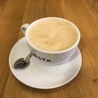 Photo taken at Costa Coffee by Patricie D. on 10/3/2019