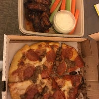 Снимок сделан в Patxi&amp;#39;s Pizza пользователем Cal V. 1/9/2018