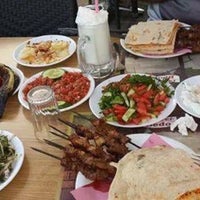 Das Foto wurde bei Kolcuoğlu Restaurant von Dursun E. am 5/12/2015 aufgenommen