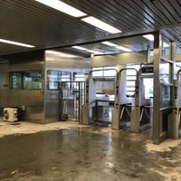 Photo taken at CTA - Halsted by Bill D. on 2/9/2018