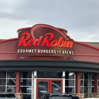 Photo taken at Red Robin Gourmet Burgers and Brews by Derek L. on 3/10/2020
