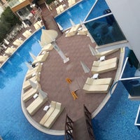 รูปภาพถ่ายที่ Ocean Blue High Class Hotel โดย Meltem 🌸 เมื่อ 9/2/2021