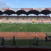 Das Foto wurde bei Samsun 19 Mayıs Stadyumu von Koray D. am 7/19/2017 aufgenommen