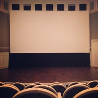 Foto tomada en Angleterre Cinema Lounge  por Anna S. el 3/16/2013