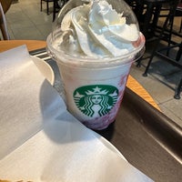 Photo taken at Starbucks by Yuichi H. on 5/13/2023