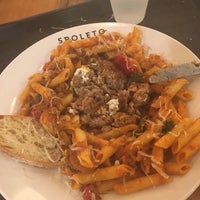 Das Foto wurde bei Spoleto - My Italian Kitchen von Natalie P. am 1/25/2016 aufgenommen