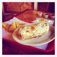 Photo taken at Viva Fresh Mexican Grill by Mahmoud Z. on 10/3/2012