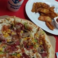 Photo taken at Domino&amp;#39;s Pizza by Alper T. on 10/4/2018
