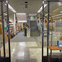 Photo taken at 西荻図書館 by Hideki K. on 5/12/2021