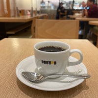 Photo taken at Doutor Coffee Shop by Hideki K. on 12/9/2021