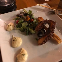 Foto diambil di Santa Clara Restaurant oleh David G. pada 8/13/2018