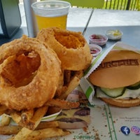 3/30/2019 tarihinde Johnathan R.ziyaretçi tarafından BurgerFi'de çekilen fotoğraf