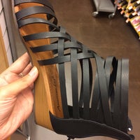 Review Payless ShoeSource