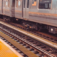 Photo taken at MTA Subway - Broadway (N/W) by Donia on 3/12/2022