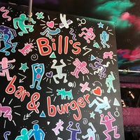 Photo taken at Bill&amp;#39;s Bar &amp;amp; Burger by Donia on 10/2/2017