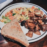 Photo taken at Corner Bakery Cafe by Jay F. on 6/11/2019