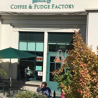 Photo taken at Kelly&amp;#39;s Coffee and Fudge by Jay F. on 11/6/2017