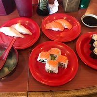Foto tirada no(a) Sushi Koo por Jay F. em 5/14/2018